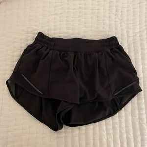 Lululemon shorts size 6